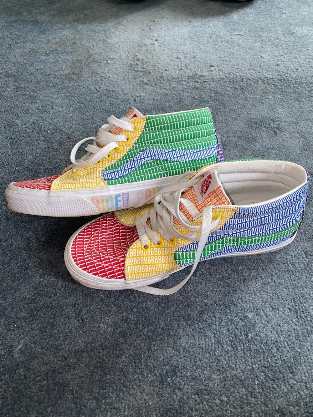 Vans White Low-Top Sneakers with Multicolor Accent Trim